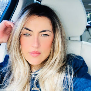 Meet your Posher, Luciana